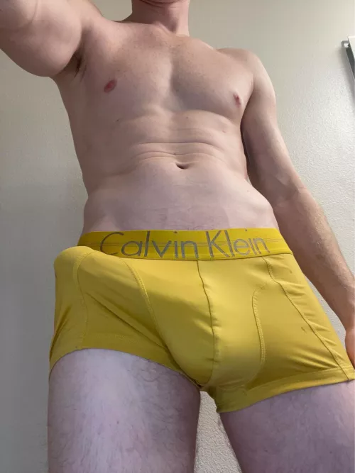 Who wants to play with my banana? by jakeryanxxx