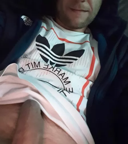 Who wants to play with some British meat by GearNo1293