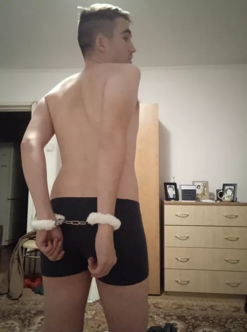 Who wants to put a lead on me by Selfish_Princess