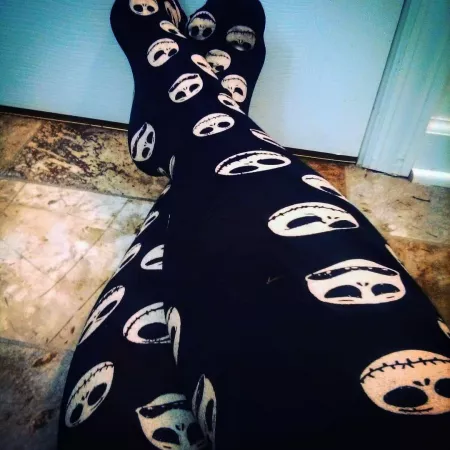 Who wants to remove these knee high socks for me? by pebblesflinstonefeet