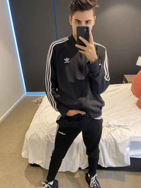 Who wants to see me wank my big cock off?? by Onlyfanskai