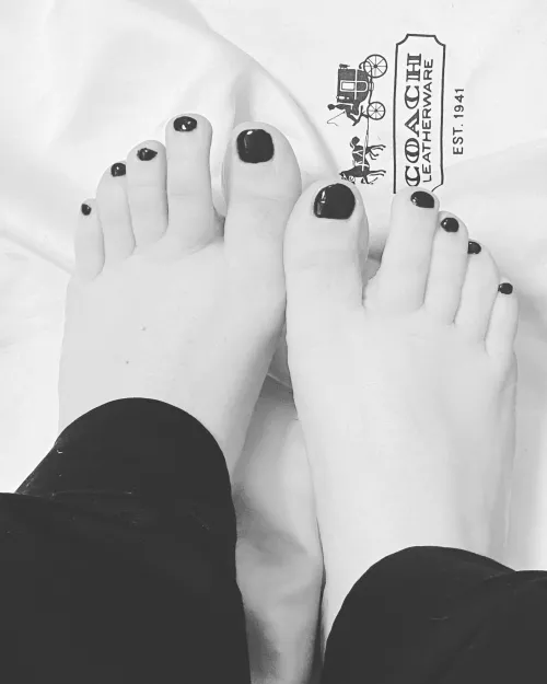 Who wants to see more by Secretgymbunny