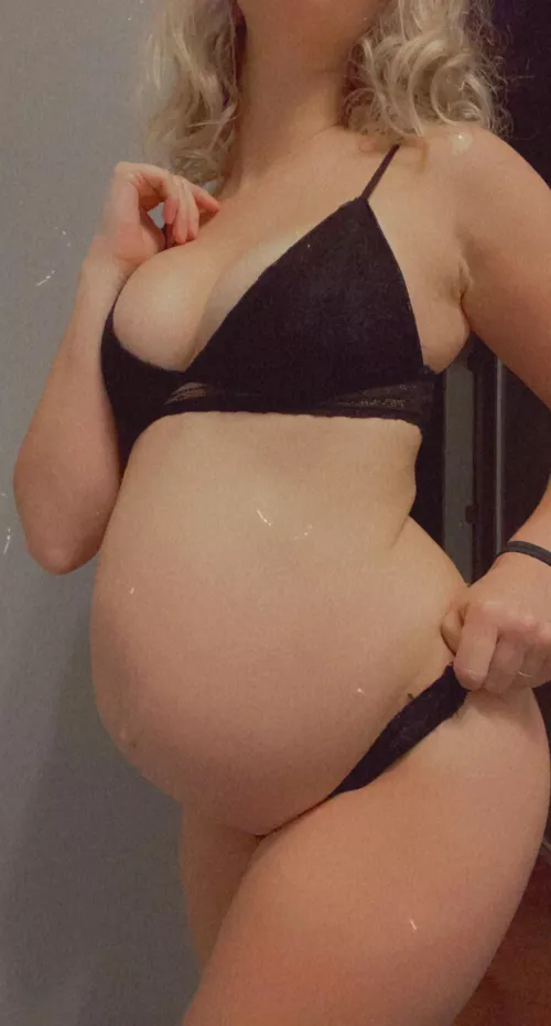 Who wants to see the video that got me knocked up 🤪😅👻veroroxxy by Sexymamas20