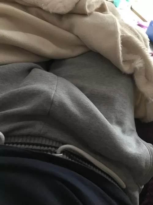 Who wants to see under my pants? by Spidey_fittness