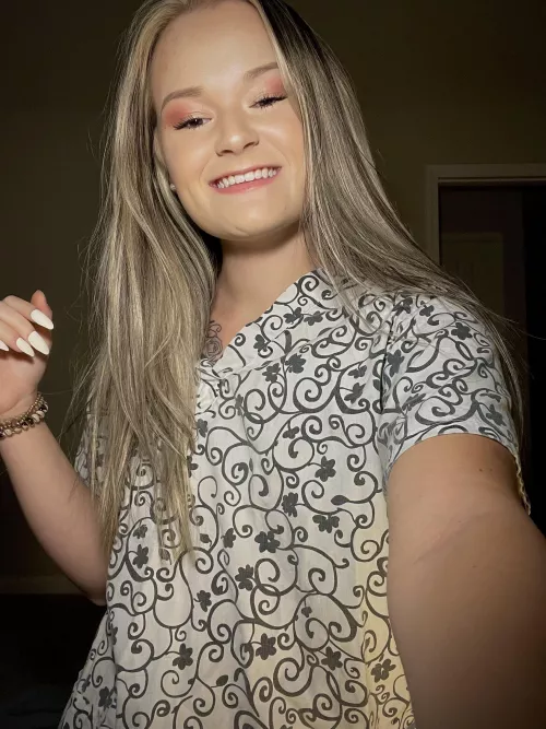 who wants to see what’s underneath? by laceyjack0828