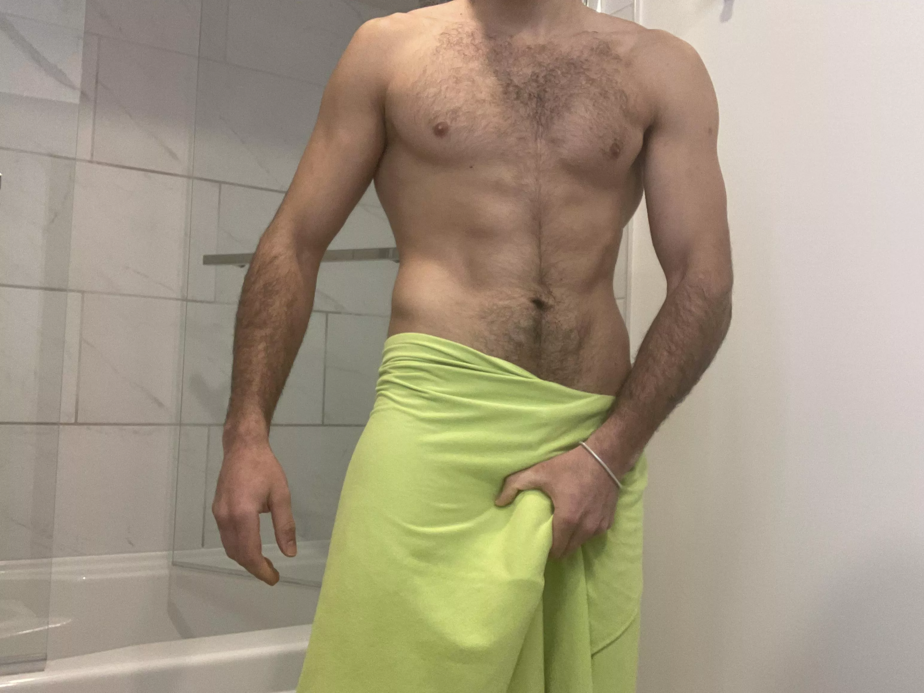 Who wants to see what’s underneath ;) [M] posted by ippoboxer456