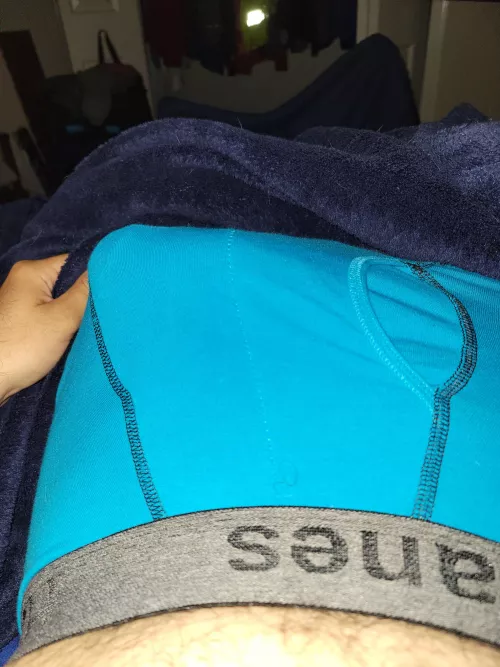 Who wants to sit on my lap? Feel free to dm me