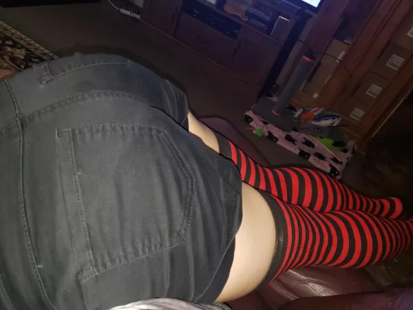 Who wants to smack my ass? by Toxinate0290