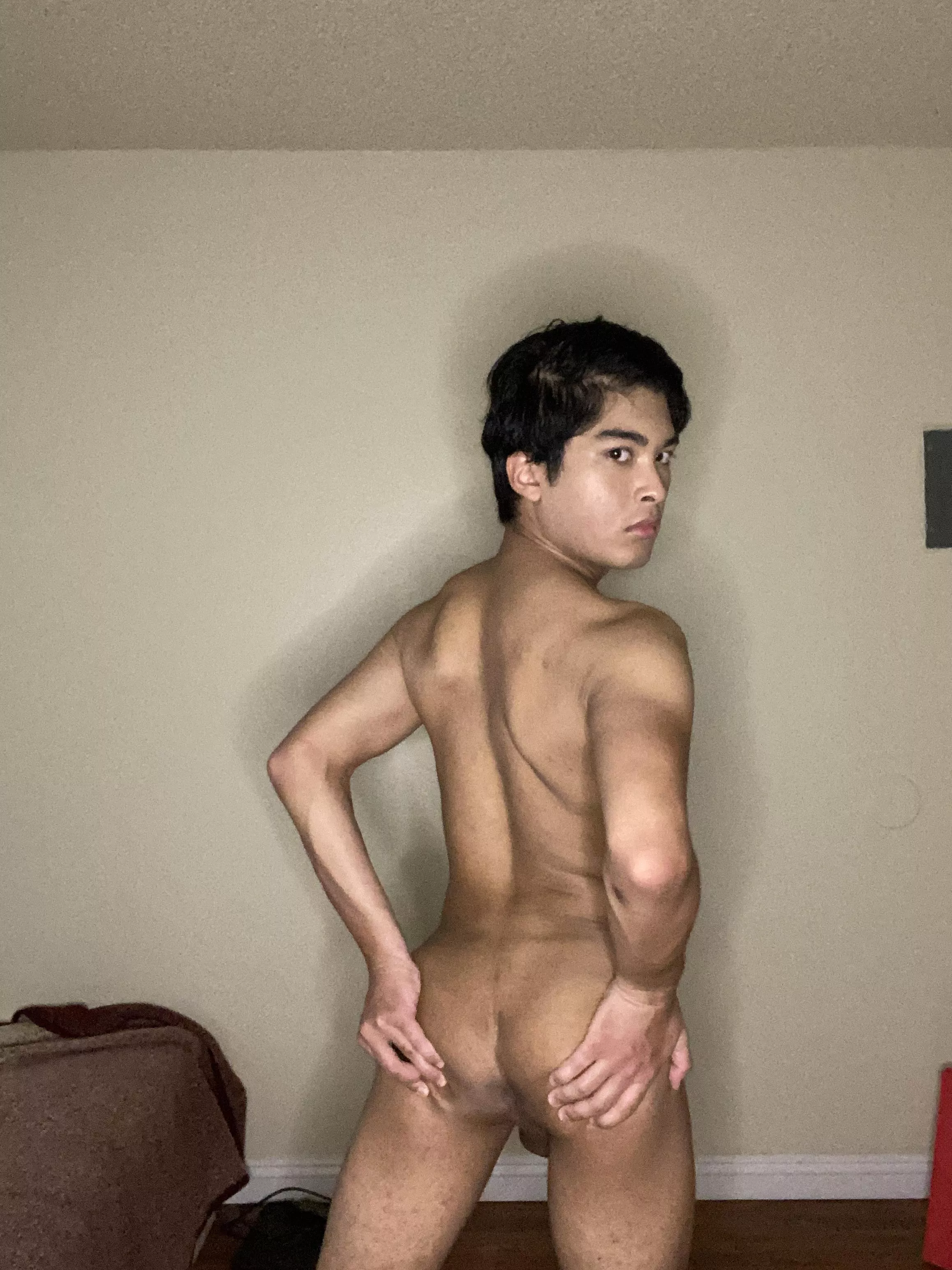 Who wants to spread my cheeks😜 posted by Fun-Ear5695