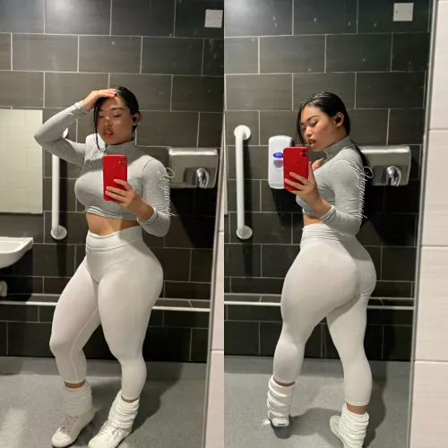 Who wants to squat with me? by yoyowooh