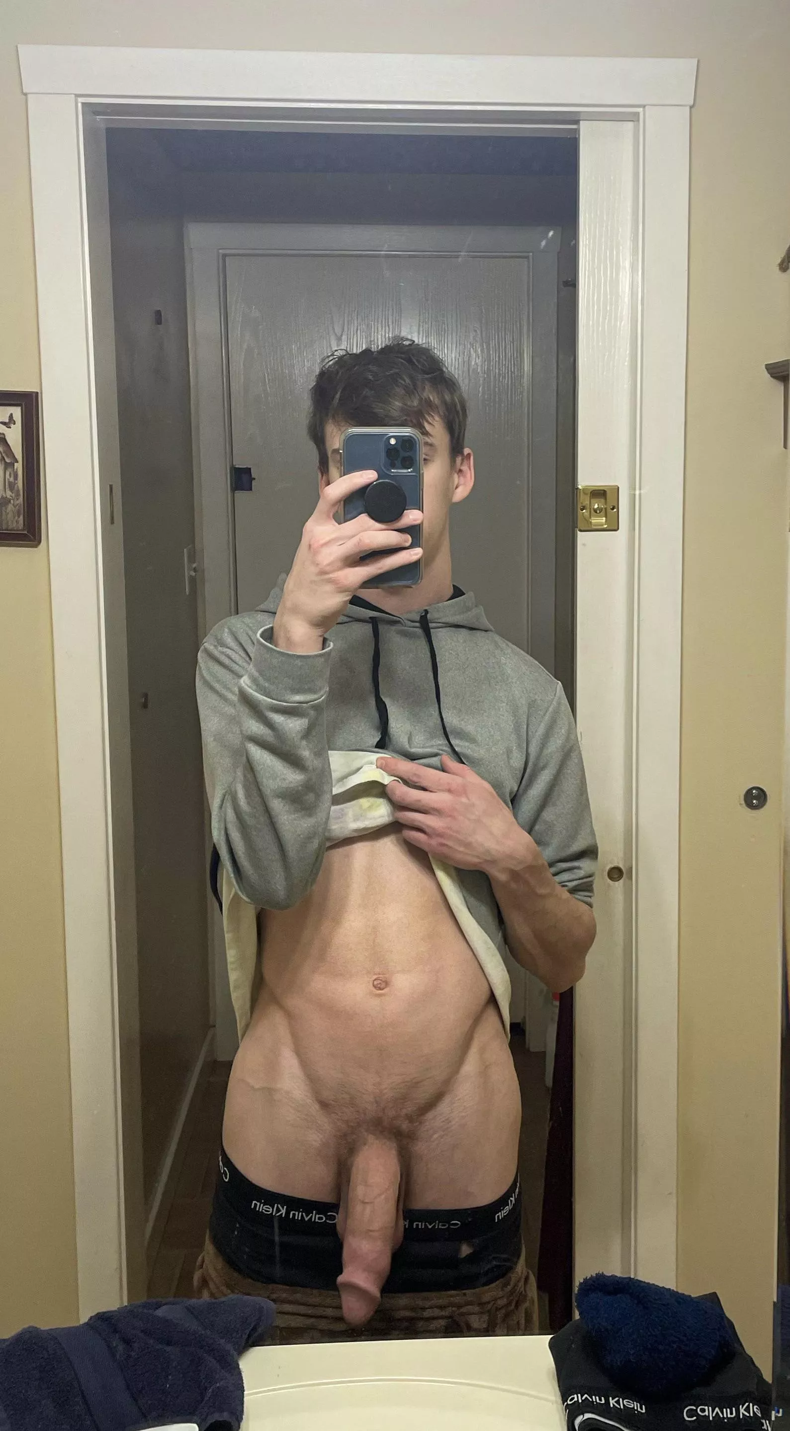 who wants to suck my softie? 😉 posted by youngnhungx