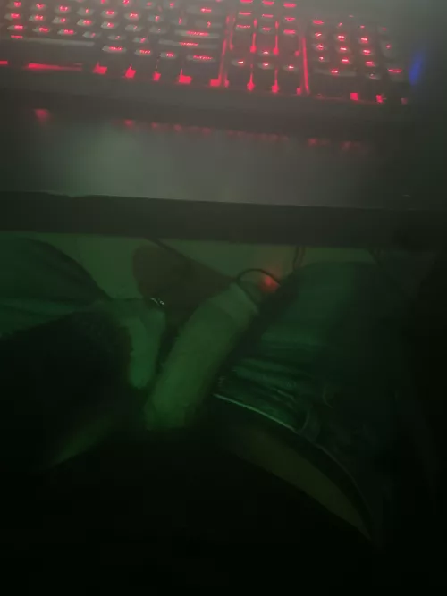 Who wants to support me from under the desk? [22] [m4f] by Coolcyclone99