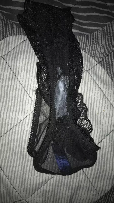 who wants to taste these juices? Creamy🔥sweaty🔥& ready for you to stick your face in😝 tracking number included🙊 Kik me @cateyes76950 or snap@ teenn to check out more of my filthy collection ☠️☠️ by Metal_Parking