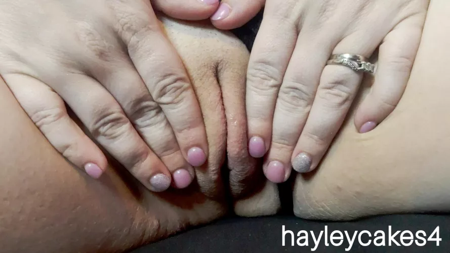 Who wants to taste this puffy pussy? 😛💦 by hayleycakes4