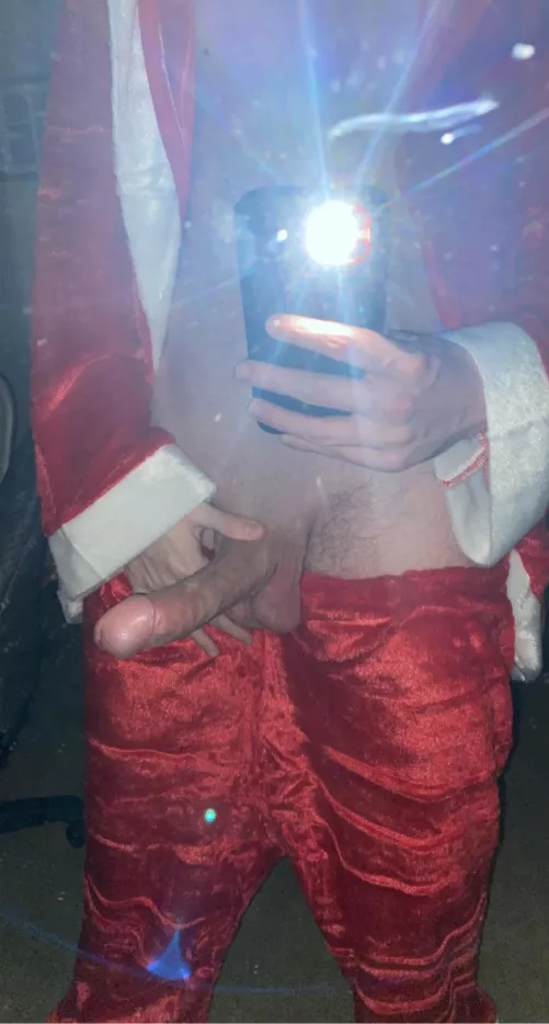 Who wants to unload Santa’s sack by DisplayGlittering825