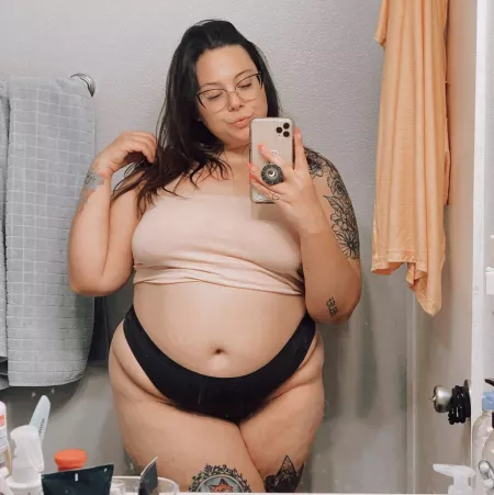 who wants to wake up to this?? 🥰🙈 by Spirited-Credit1447