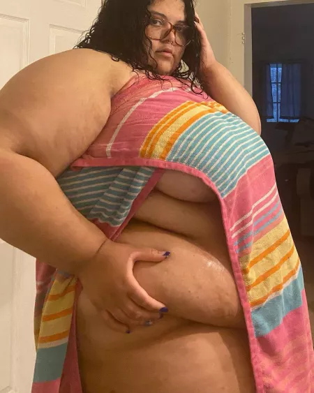 Who will buy me food am fucking hungry 😢😢 Kik anabella680 by anabellafeedme