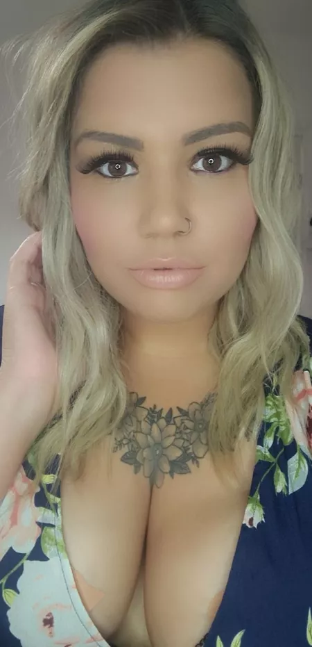 Who would fuck me? by Sauceysausage30