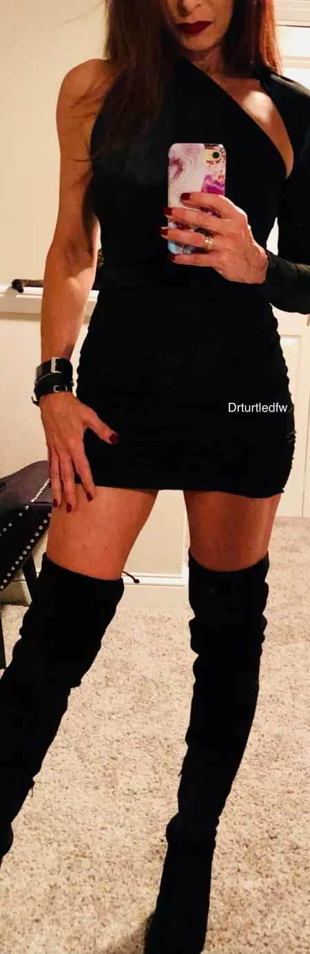 Who would fuck me in this dress and boots tonight? 59(f) by drturtledfw
