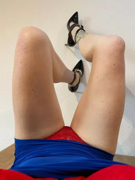 who would fuck me on the dining table? by georgepauljohnringo