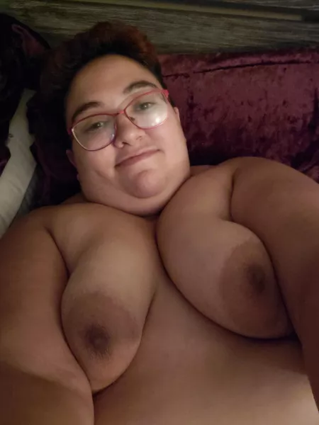 Who would like to come play (f) by elizabethrose68