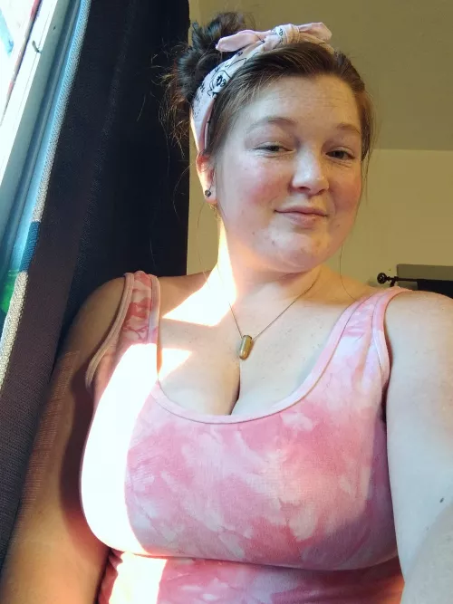 who would like to kiss my freckles for me?:) by pussiesncream