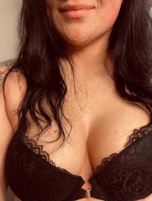 Who would motorboat my boobs? 😝 by mbreee18