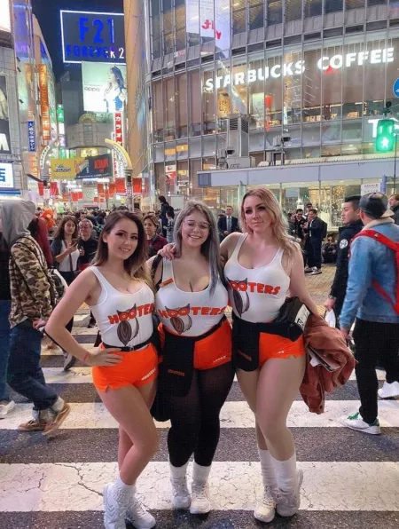 Who would you rather do? by [deleted]