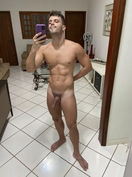 Who wouls like to shoot or film with me? by italofassin