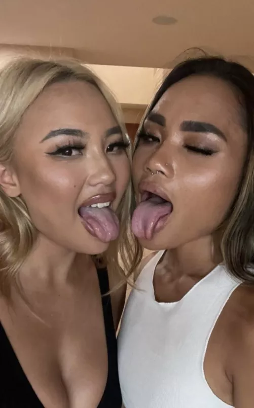 Who you cumming on [2] by kingsavage678