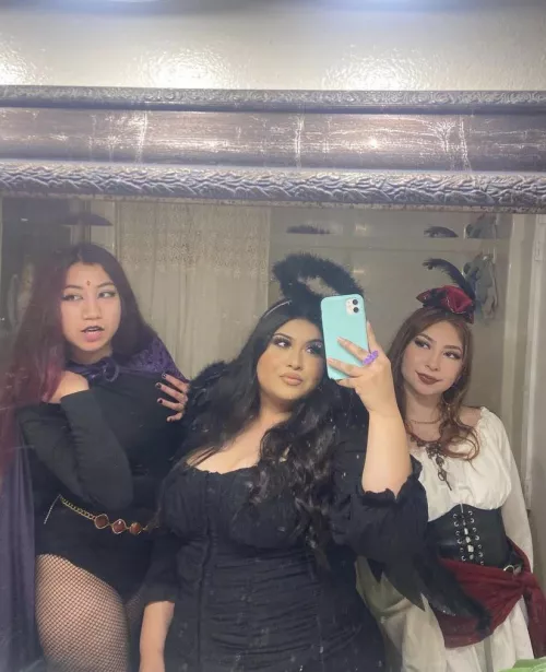 Who you smashing [3] by kingsavage678