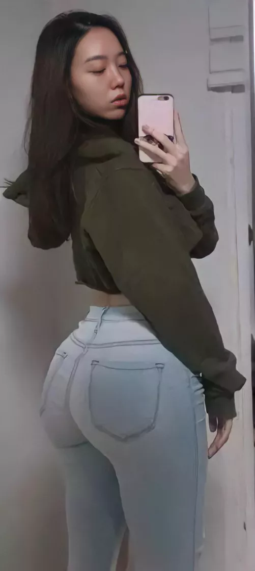 Whole lotta ass by Mistersis