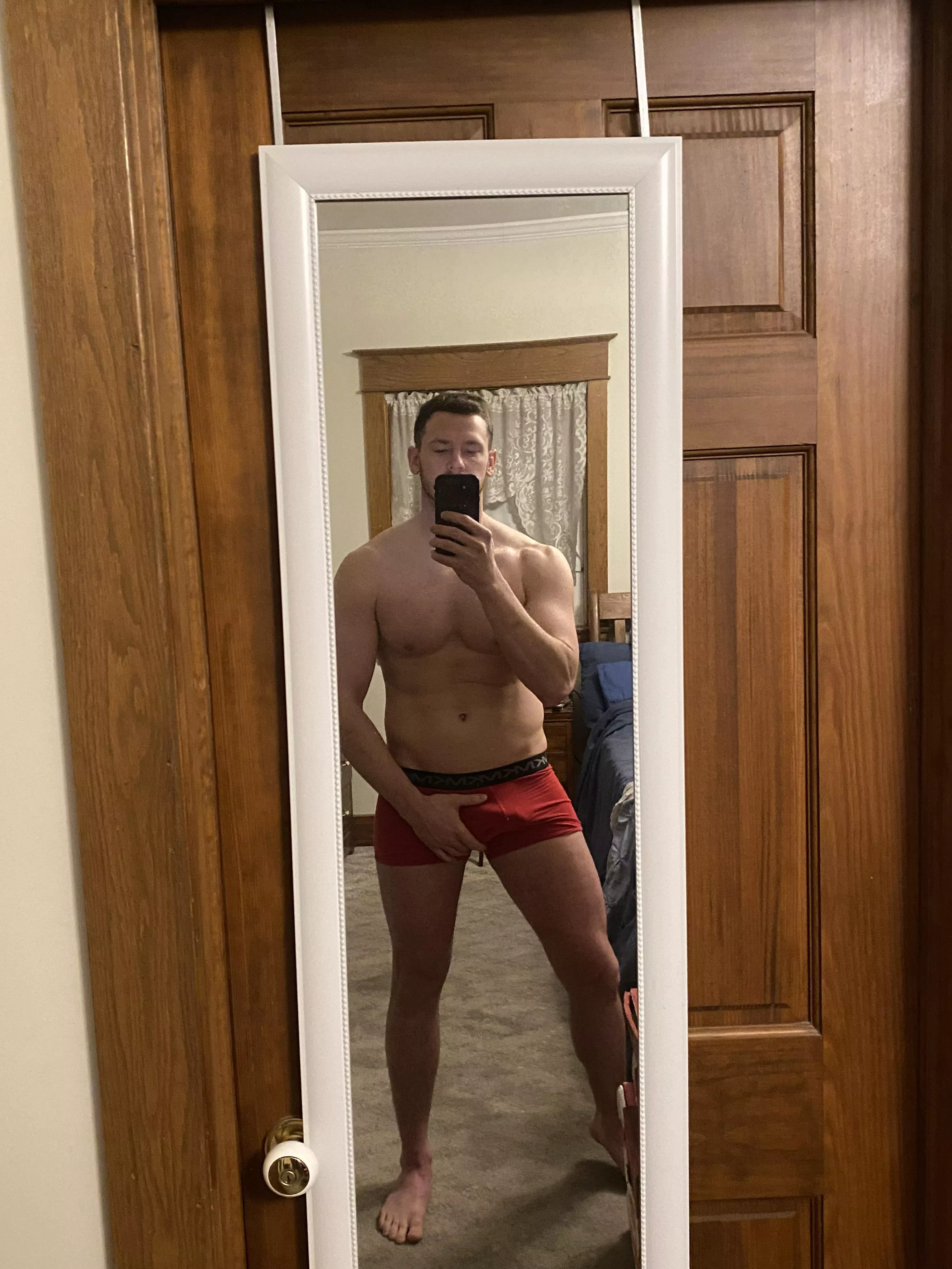 Who’s favorite color is red? posted by muffneater3322