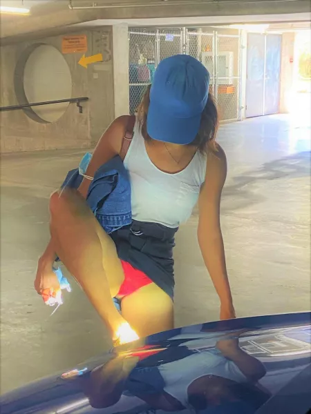 Who’s flashing who? by Kcplforplay