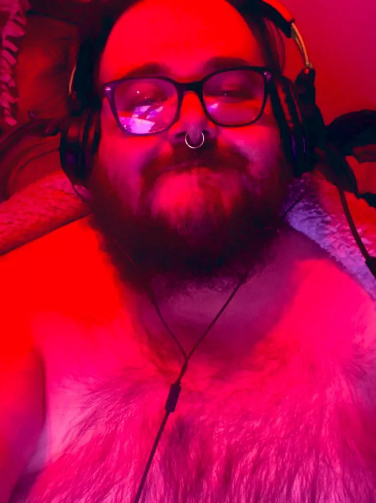 Who’s going to be my player 2? 😏🎮 posted by ChunkyBehr