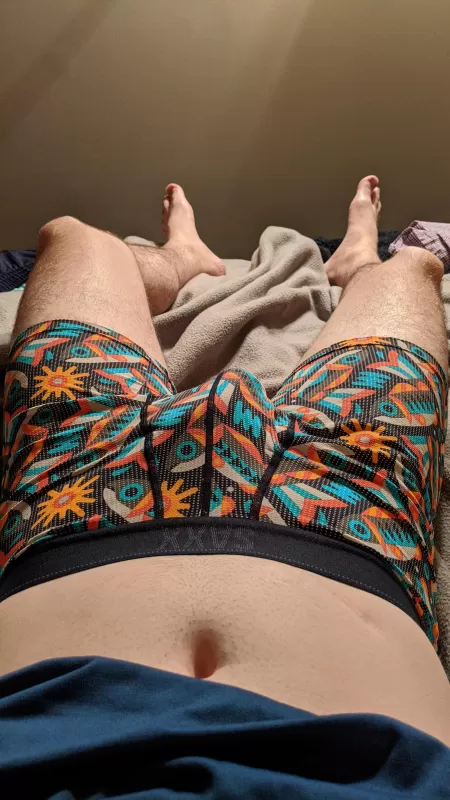 Who's going to help me out tonight? by Creamed-n