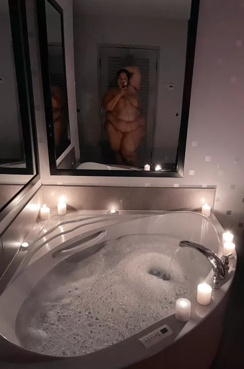 Who’s going to keep me company? 🤍🖤 by LolaRhiannon