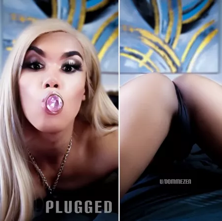 Who's going to take out my plug and put it back in it's rightful place....?😏🍑 by Dommezen