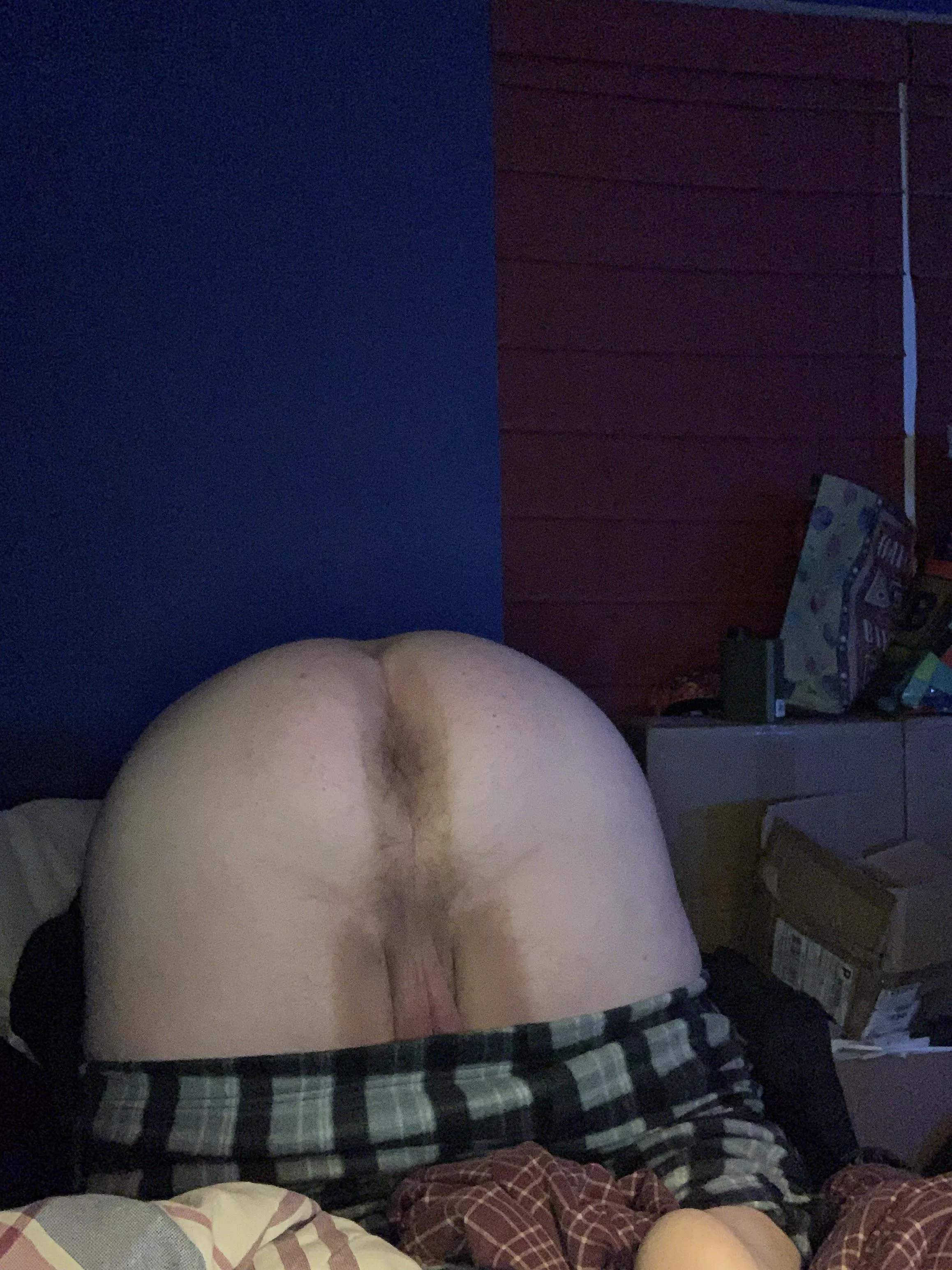 Who’s gonna cum use my virgin hole? posted by danielle_egirl