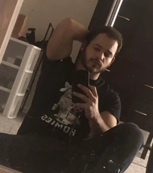 Who’s gonna let me touch their pole? by TristanMoreau