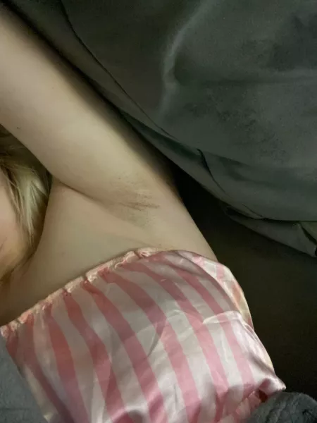 Who’s gonna lick them👅 by LillyHannah1999