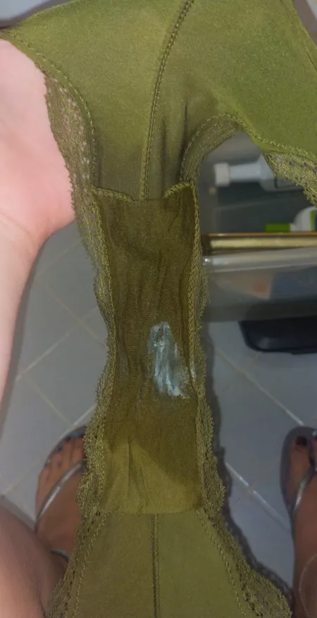 💚💦 who's gonna suck these clean for me 💕 by bakedeggplant