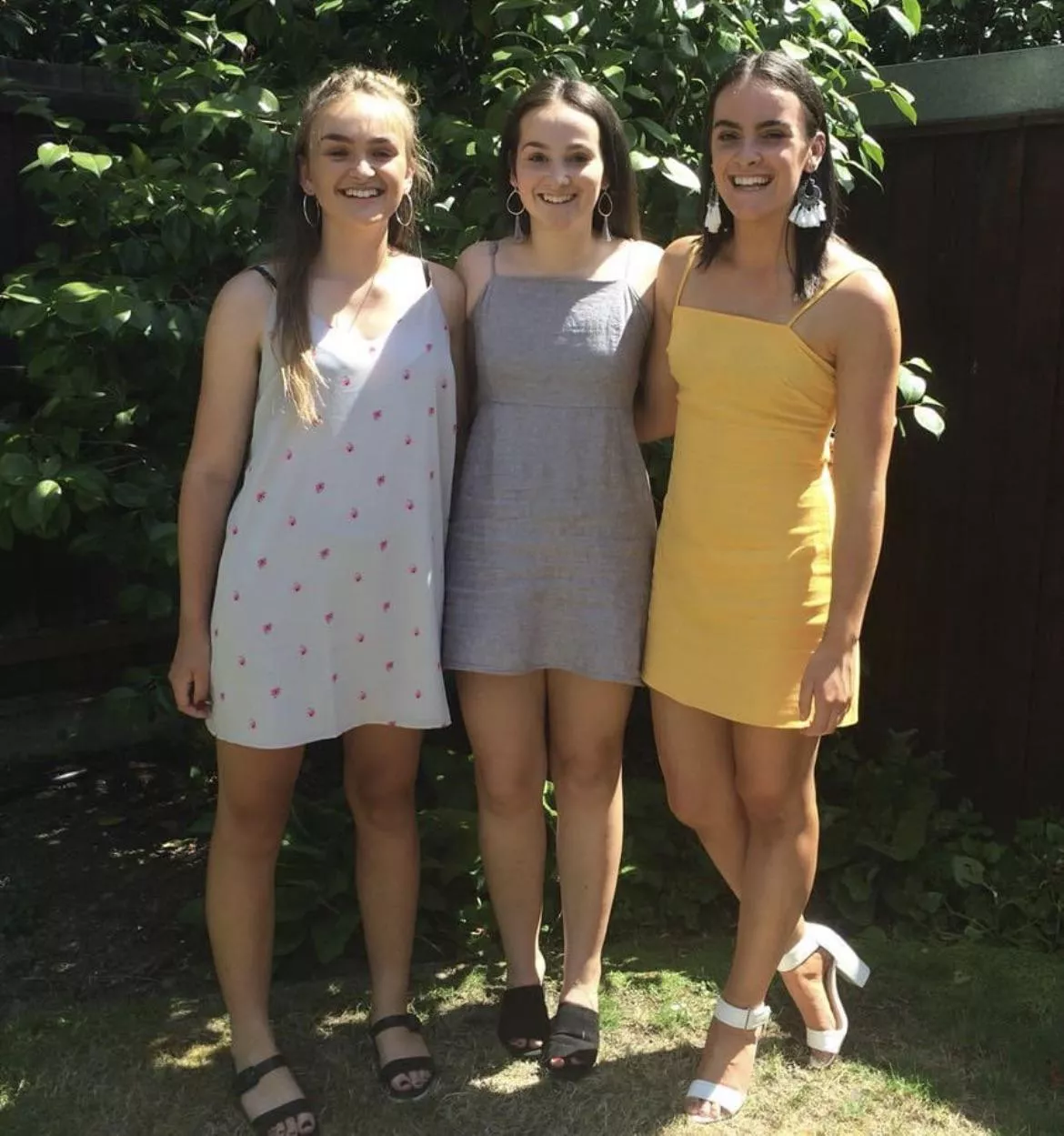 Who’s gonna suck your dick best? posted by sirsayssubmit