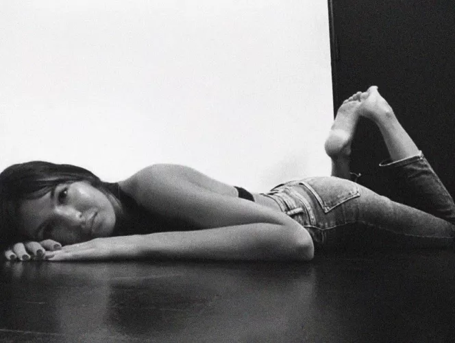 whos gonna worship my lonely soles? by HienZimmer