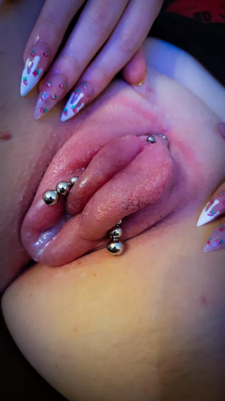 Who's hungry?! [OC][F] by Ivy_Nox