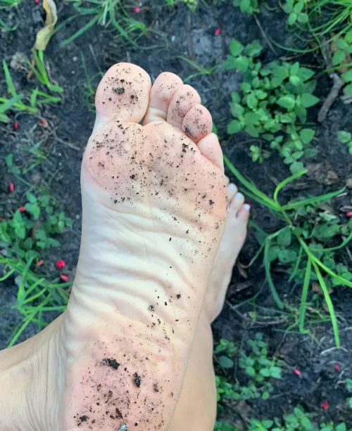 Who’s into dirty soles? 🤎 by Feetleader
