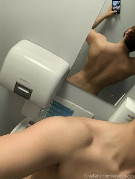 Who’s like to see me from behind? 🔥 perhaps a little lower? 😍 by Cook_Mysterious