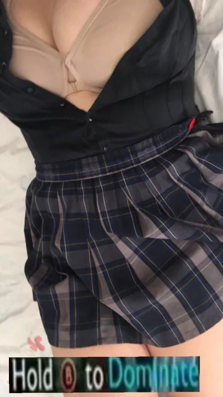 who’s pressing b? by thrawayb