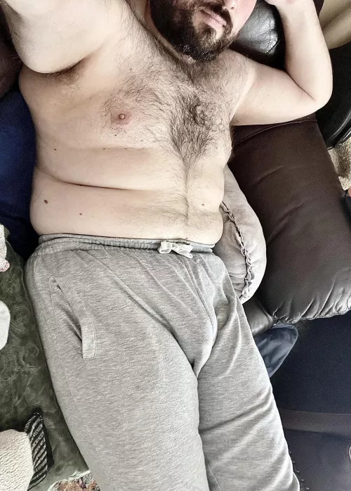 Who’s snuggling in? by BeeAitchEmm