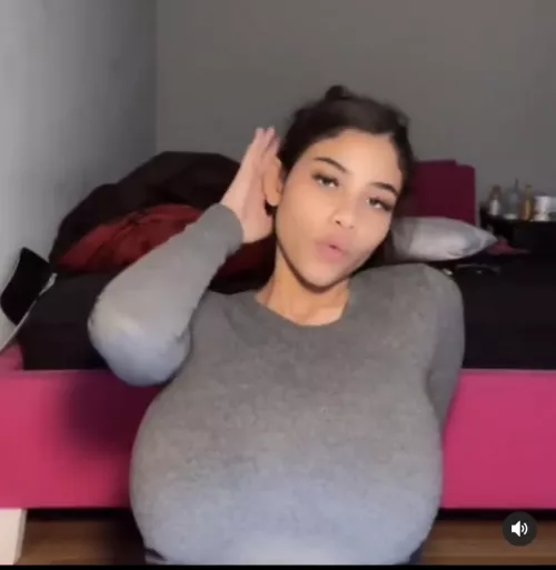 Who’s that? by MinecraftBuilder103